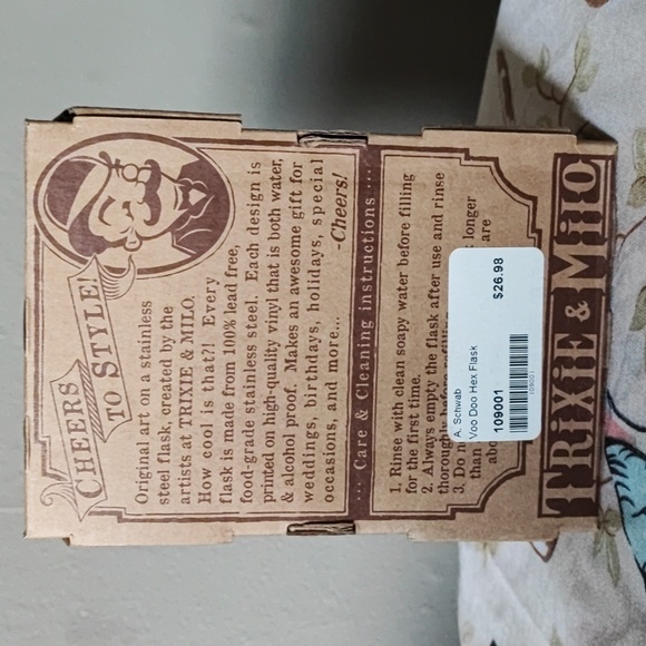 Voodoo Zombie Juice Liquor Alcohol Flask Trixie and Milo NWT - Picture 2 of 3